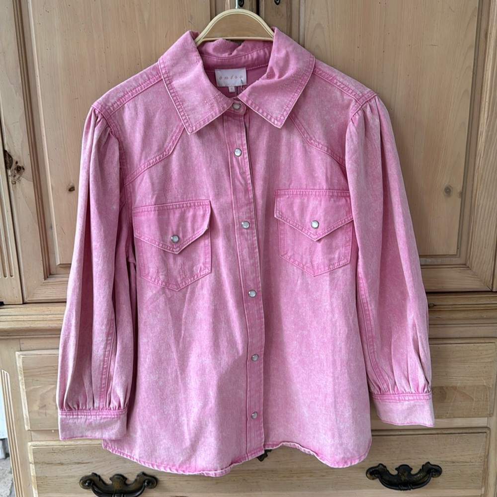 NWT entro pink distressed denim western style shirt with pearl snap buttons - s - Picture 1 of 7